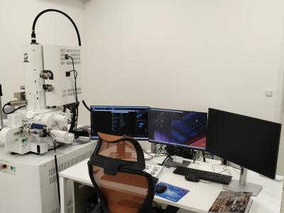 Schottky Field Emission Scanning Electron Microscope - Jeol JSM-IT800
