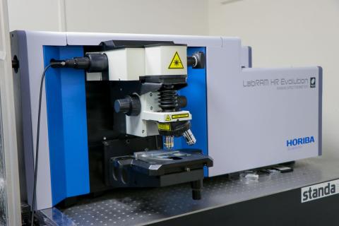 Integrated SPM with Raman spectrometer HR Evo Nano